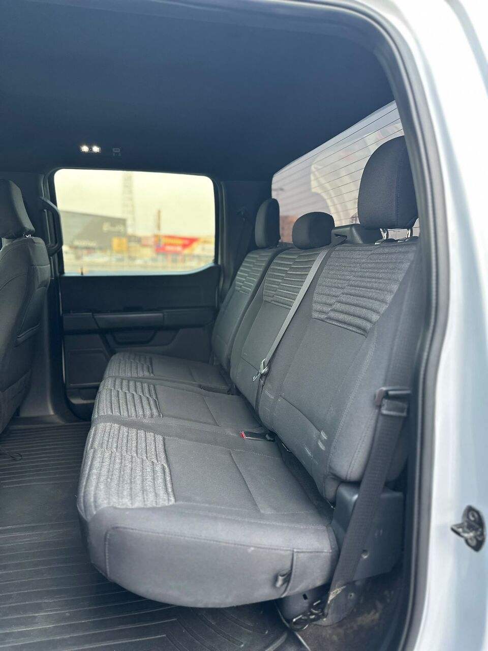 Riffa, Vehicles, Cars & Trucks , BHD 9900,  FORD F-150 XLT V8 2022 SILVER,  2022,  Automatic,  143000 KM,