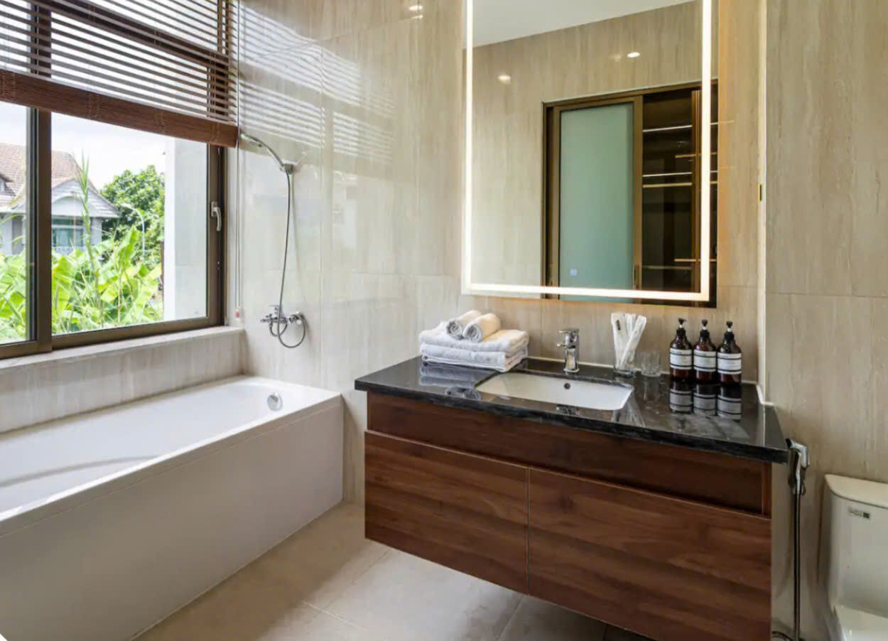 Ho Chi Minh City, Apartments, Flats, Houses & Villas, VND 120000000/month,  Furnished,  5 BR,  400 Sq. Meter,  PRIME LOCATION & LARGE VILLA FOR RENT IN AN PHU DISTRICT 2