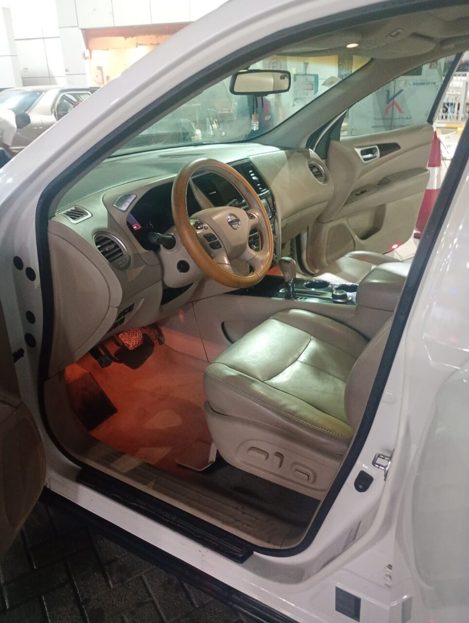 Al Wizarat, Vehicles, Cars & Trucks , SAR 32000,  Nissan Pathfinder, 2013, Automatic, 216000 KM,FULL OPTION, Family Car For Sale,  2013,  Automatic,  216000 KM,  Nissan Pathfinder,  FULL OPTION