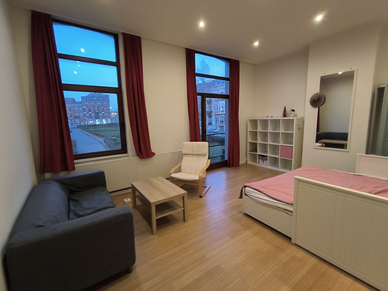 Brussels, Apartments, Flats, Houses & Villas, EUR 930/month,  Furnished,  Studio,  45 Sq. Meter,  Spacious Flat/ Studio To Rent Near Schuman In Brussels