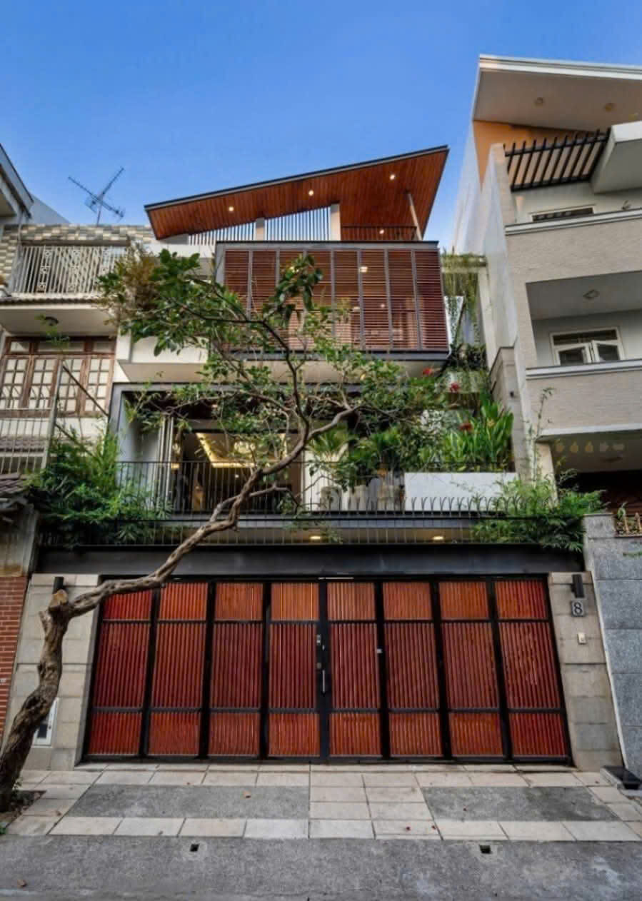 Ho Chi Minh City, Apartments, Flats, Houses & Villas, VND 140000000/month,  Furnished,  6 BR,  400 Sq. Meter,  SPACIOUS VILLA WITH SWIMMING POOL FOR RENT IN DISTRICT 2