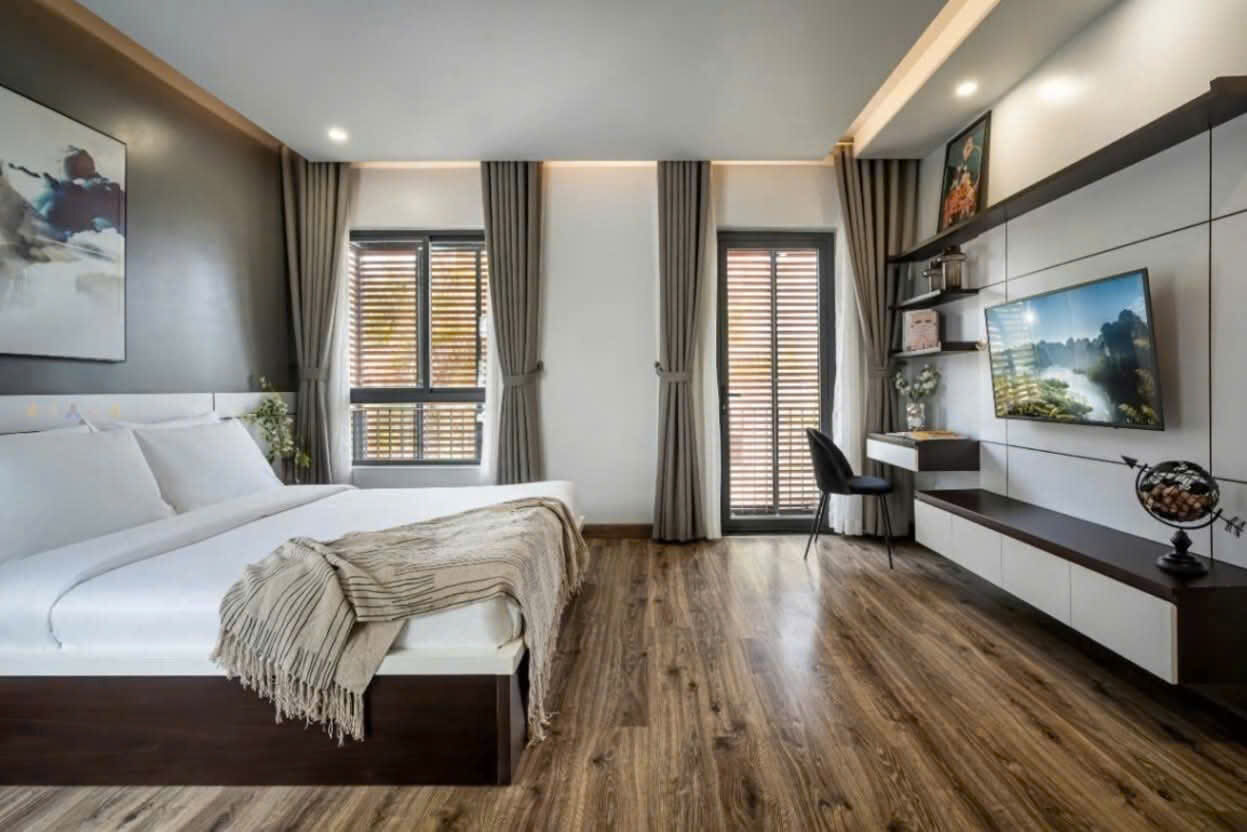 Ho Chi Minh City, Apartments, Flats, Houses & Villas, VND 140000000/month,  Furnished,  6 BR,  400 Sq. Meter,  SPACIOUS VILLA WITH SWIMMING POOL FOR RENT IN DISTRICT 2