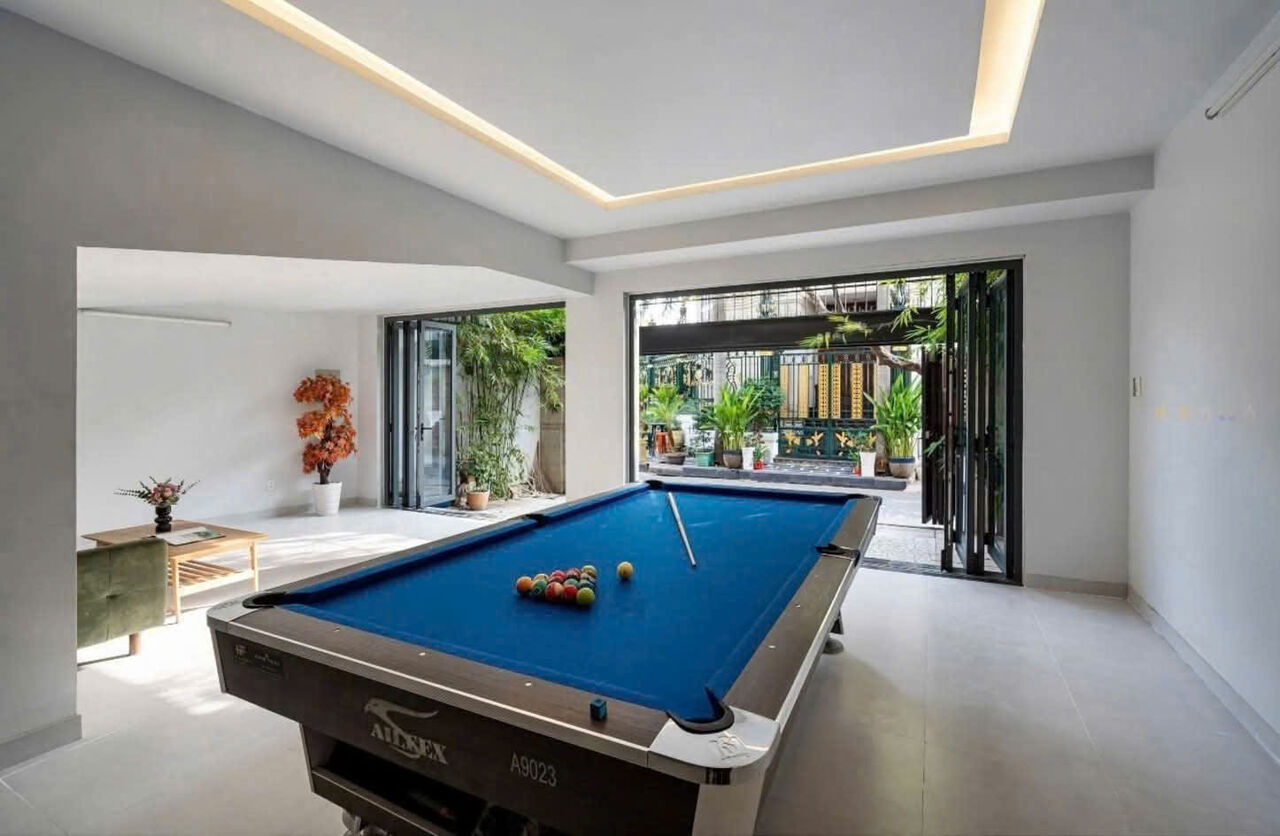 Ho Chi Minh City, Apartments, Flats, Houses & Villas, VND 140000000/month,  Furnished,  6 BR,  400 Sq. Meter,  SPACIOUS VILLA WITH SWIMMING POOL FOR RENT IN DISTRICT 2