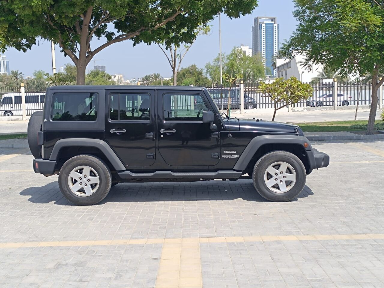 Muharraq, Vehicles, Cars & Trucks , BHD 6600,  Jeep  Wrangler,  2018,  Automatic,  218000 KM,  Full Service Agency