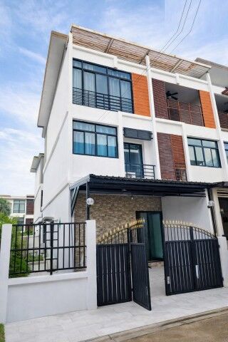 Bangkok, Villas, THB 23999,  22 Sq. Feet,  กัลปพฤกษ์ สาทร เช่าทาวน์โฮม 3 ชั้นหลั