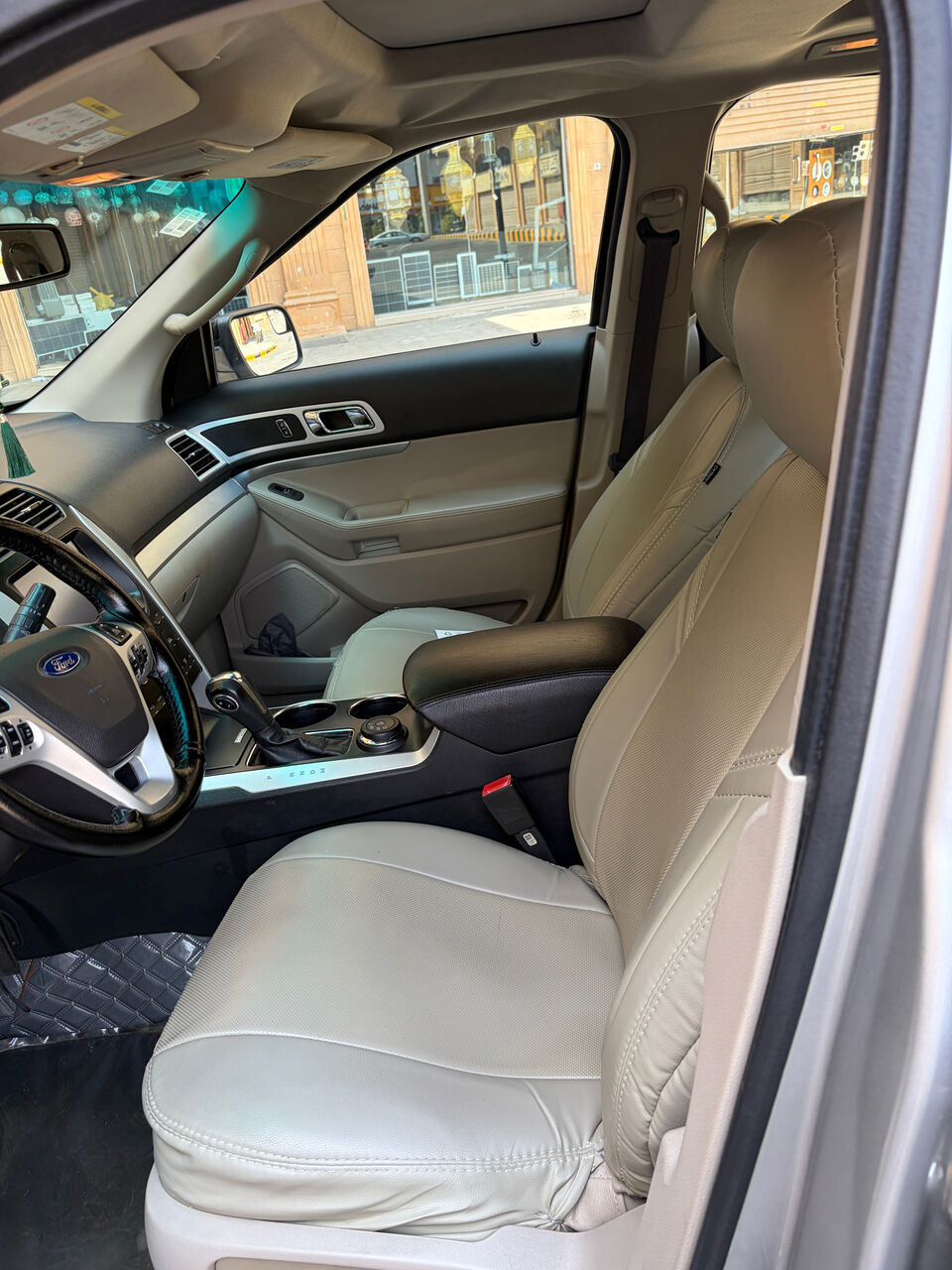Jeddah, Vehicles, Cars & Trucks , SAR 30000,  Ford Explorer,  2013,  Automatic,  320000 KM,