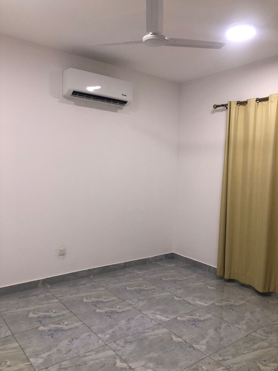 Gudaibiya, Apartments, Flats, Houses & Villas, BHD 250/month,  2 BR,  Flat For Rent
