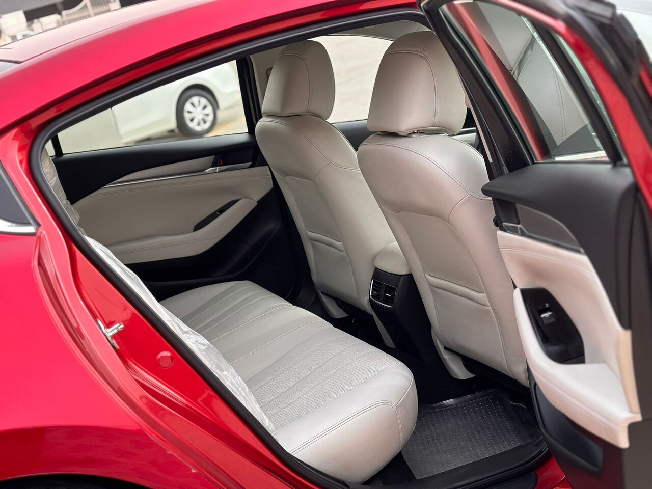 Jubail, Vehicles, Cars & Trucks , SAR 76000,  Mazda 6,  2022,  Automatic,  85000 KM,   Model  Full Option