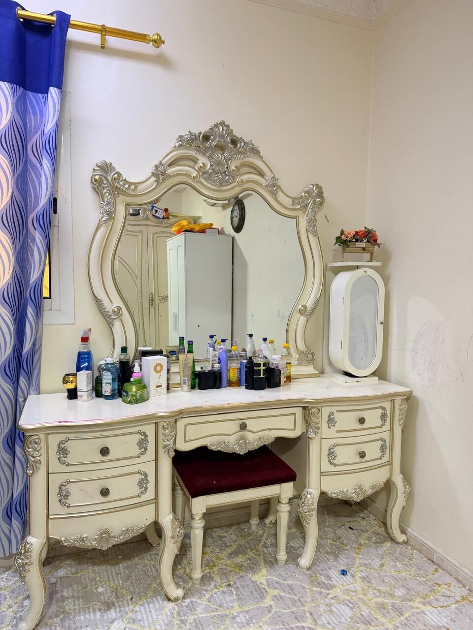 Al Jubail Al Balad, Furniture, SAR 1800,  King Size Bedset
