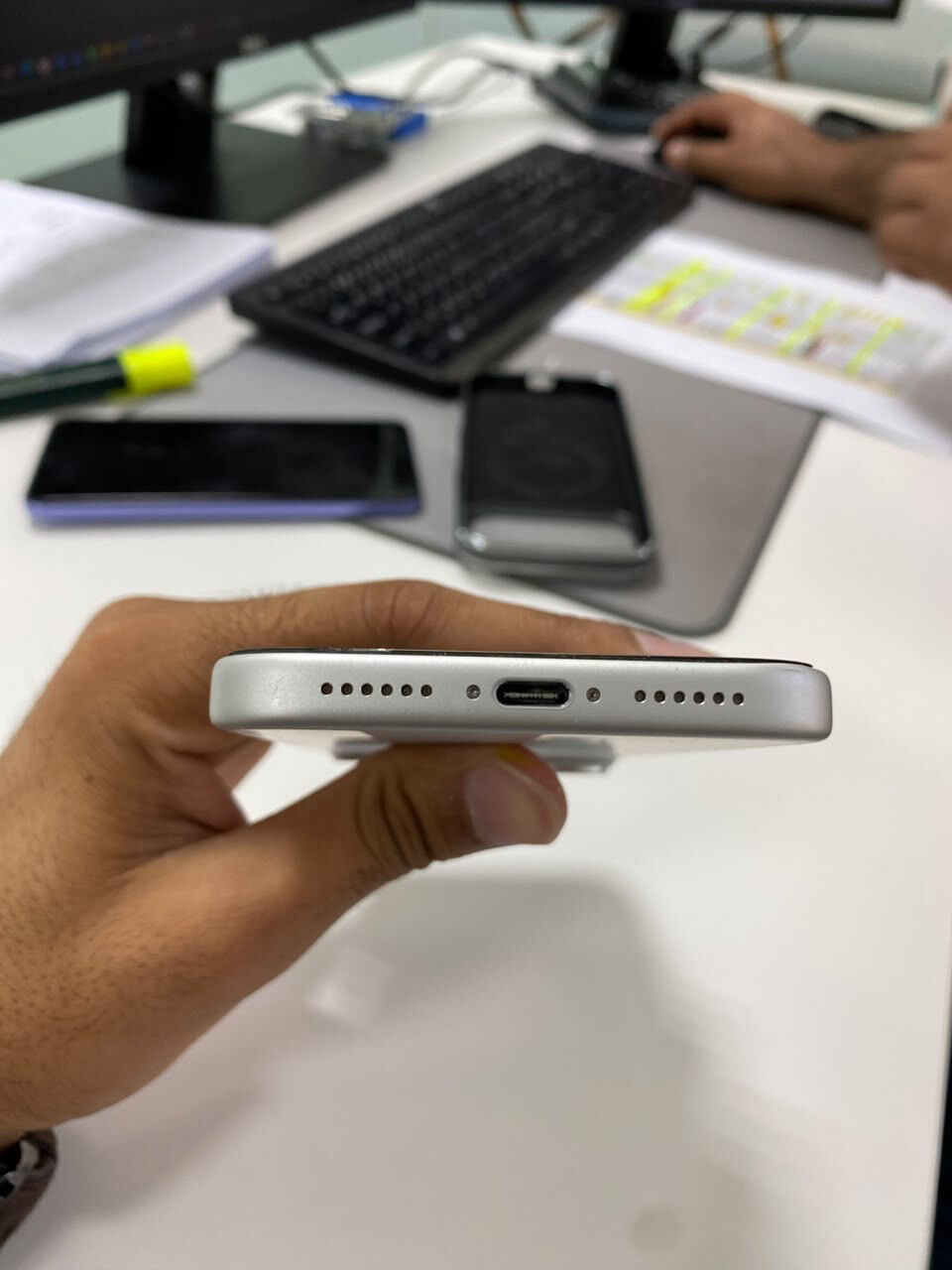 Al Dana, Electronics, SAR 4250,  Iphone 17 Pro Max Silver 256 GB