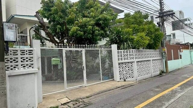 Bangkok, Real Estate For Sale, THB 28000000,  3 BR,  60 Sq. Feet,  PP525 ขายบ้านเดี่ยว 2 ชั้น ซอยสุขุมวิท 65 อ