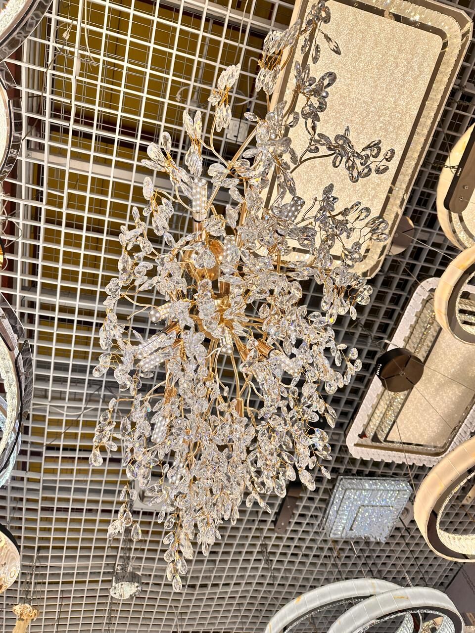 Dammam, Household Items, SAR 600,  Brand-new Dining Table Chandelier (Jhumar)
