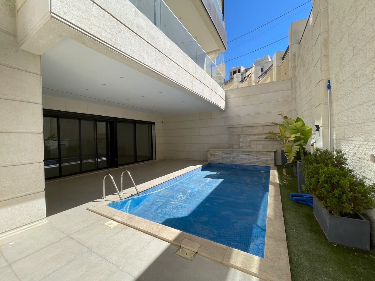 Abdoun, Apartments, Flats, Houses & Villas, JOD 38000/year,  4 BR,  355 Sq. Meter,  Apartment For Rent