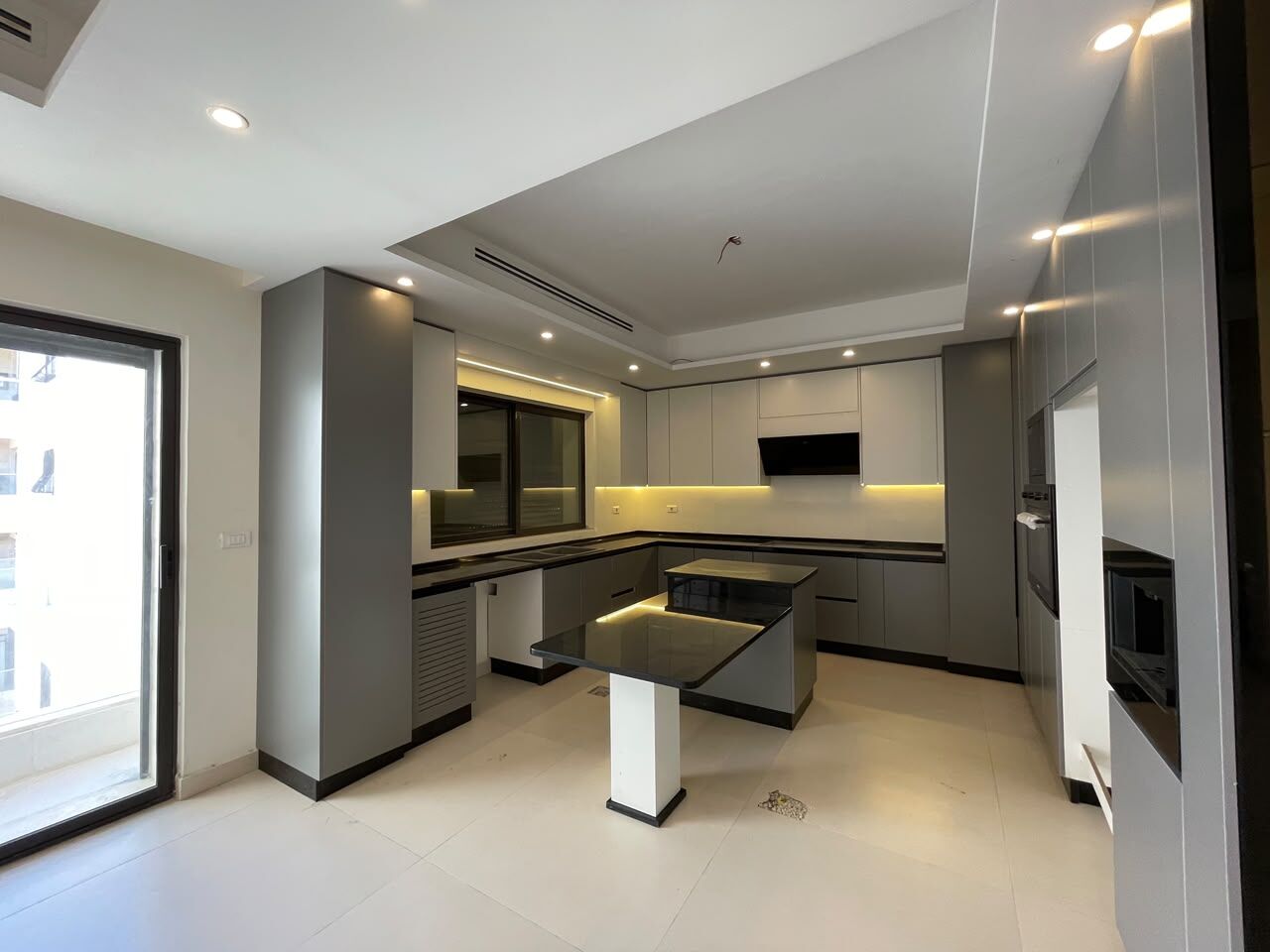 Amman, Apartments, Flats, Houses & Villas, JOD 33000/year,  3 BR,  270 Sq. Meter,  Duplex Apartment For Rent