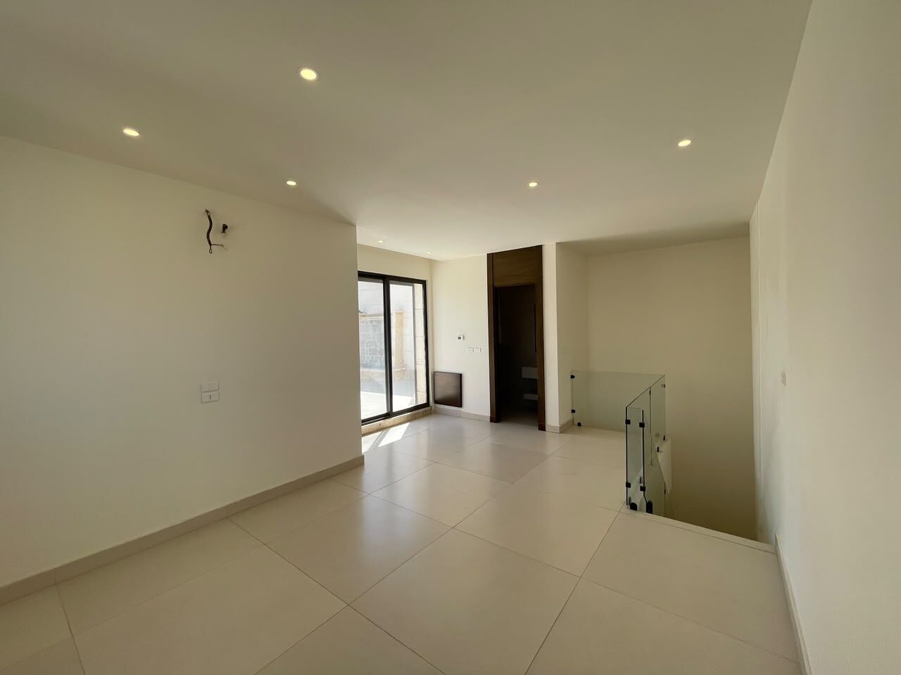 Amman, Apartments, Flats, Houses & Villas, JOD 33000/year,  3 BR,  270 Sq. Meter,  Duplex Apartment For Rent
