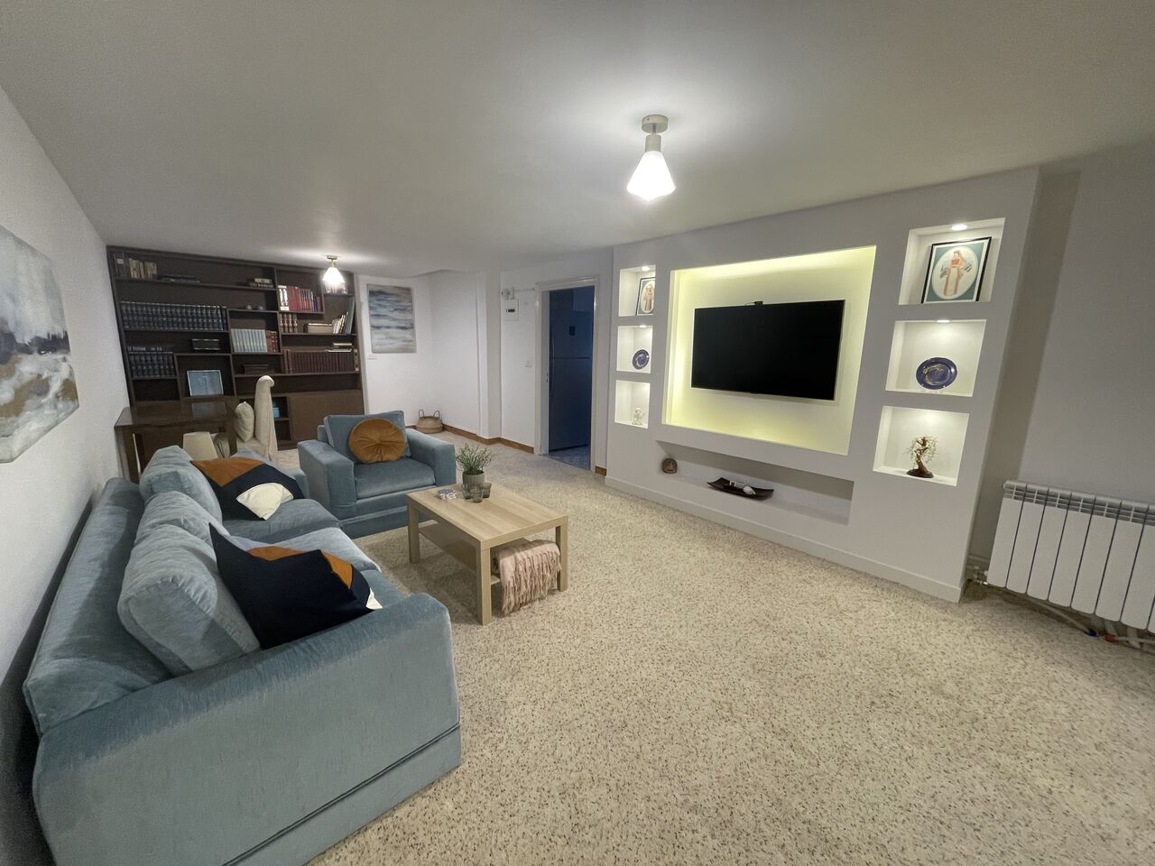 Amman, Apartments, Flats, Houses & Villas, JOD 1000/month,  2 BR,  Charming 2-Bedroom Apartment With Private Garden In Jabal Amman