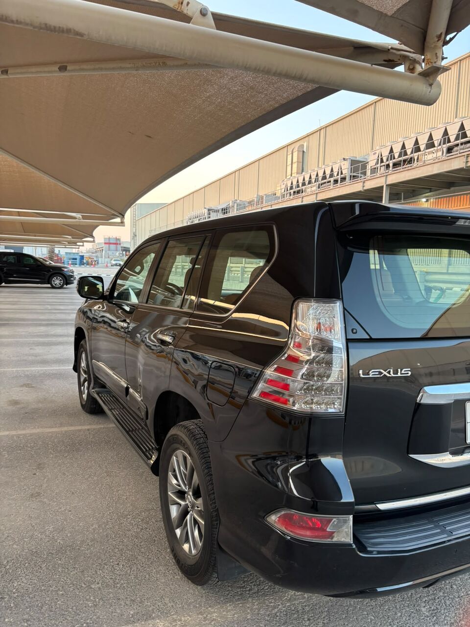 Khobar, Vehicles, Cars & Trucks , SAR 115000,  Lexus GX 460,  2016,  Automatic,  320000 KM,   KM 320k