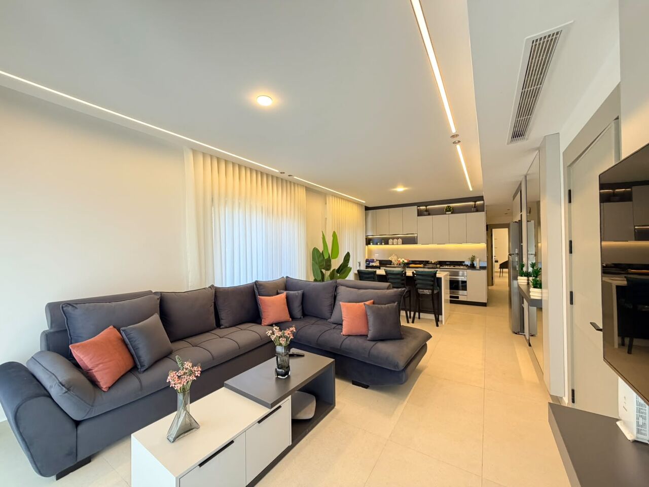 Amman, Apartments, Flats, Houses & Villas, JOD 16000/year,  Furnished,  2 BR,  A Quiet Corner In Jabal El Lweibd