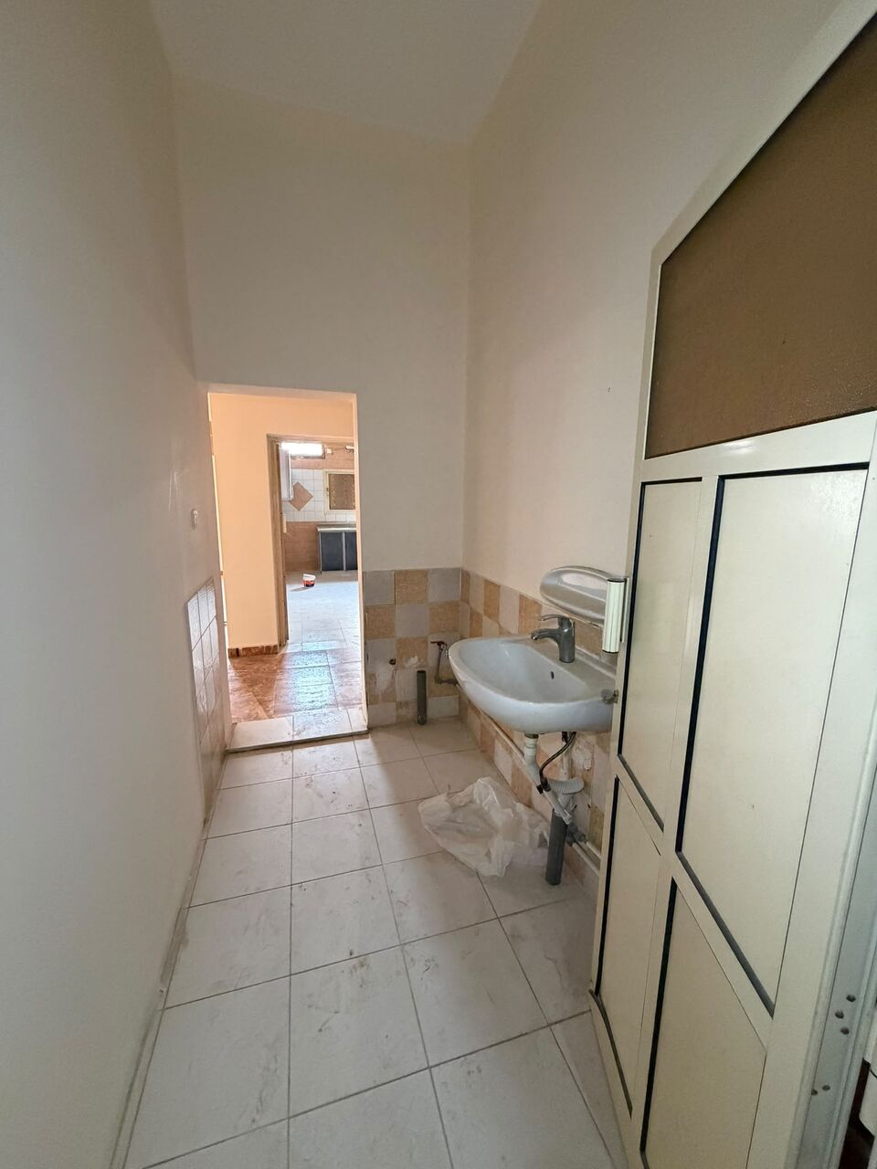 Kabul, Apartments, Flats, Houses & Villas, AFN 250/year,  110 Sq. Meter,  للإيجار شقة في البديع