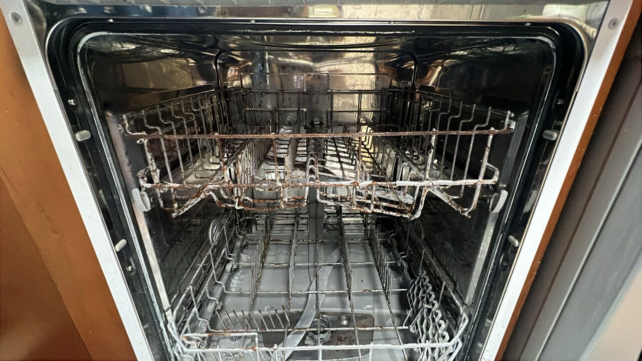 Sanabis, Appliances, BHD 15,  Midea Dishwasher WQP12-5203-W - To Be Bought Today