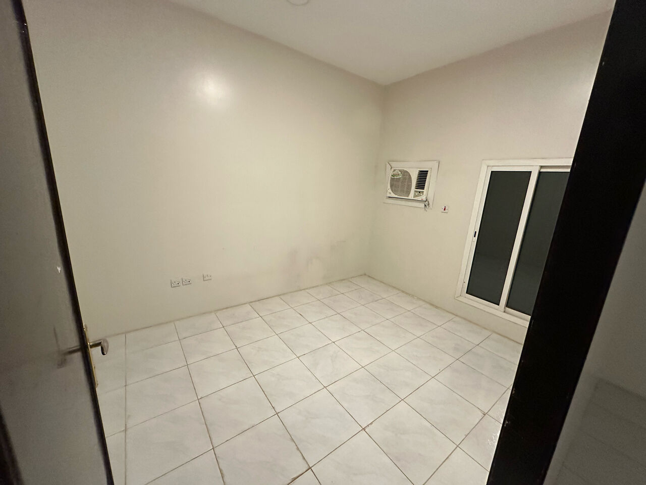 Dhahrat Laban, Apartments, Flats, Houses & Villas, 2 BR,  Transfer 2bhk Family Apartment
