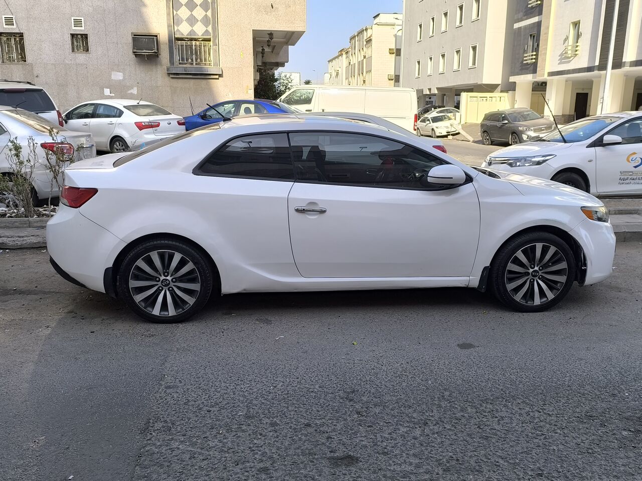 Jeddah, Vehicles, Cars & Trucks , SAR 16500,  KIA - CERATO - FORTE,  2013,  Automatic,  350000 KM,  Car For Sale
