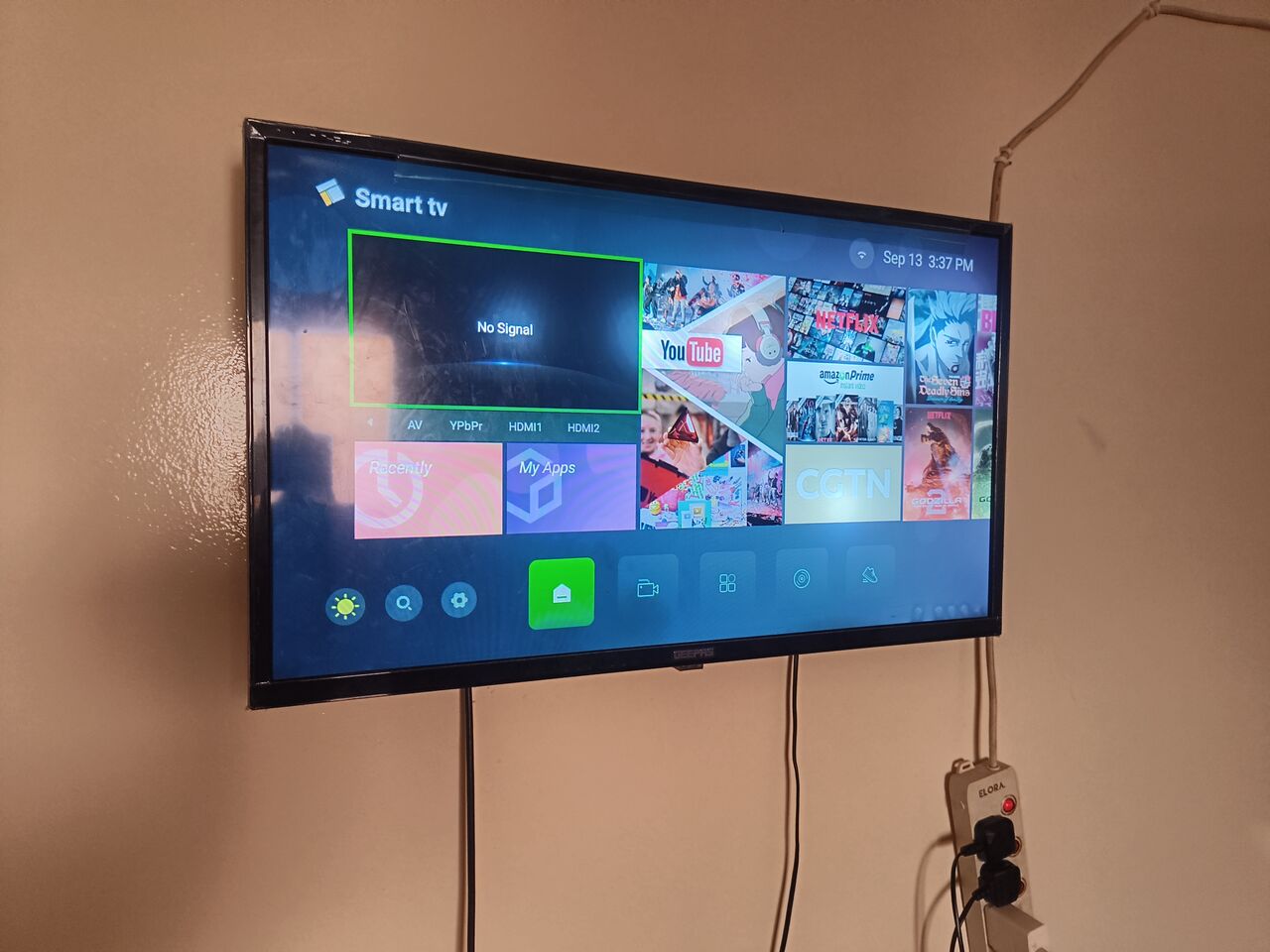 Madinah, Appliances, SAR 150,  32 Inch Geepas Smart Tv For Immediate Sale