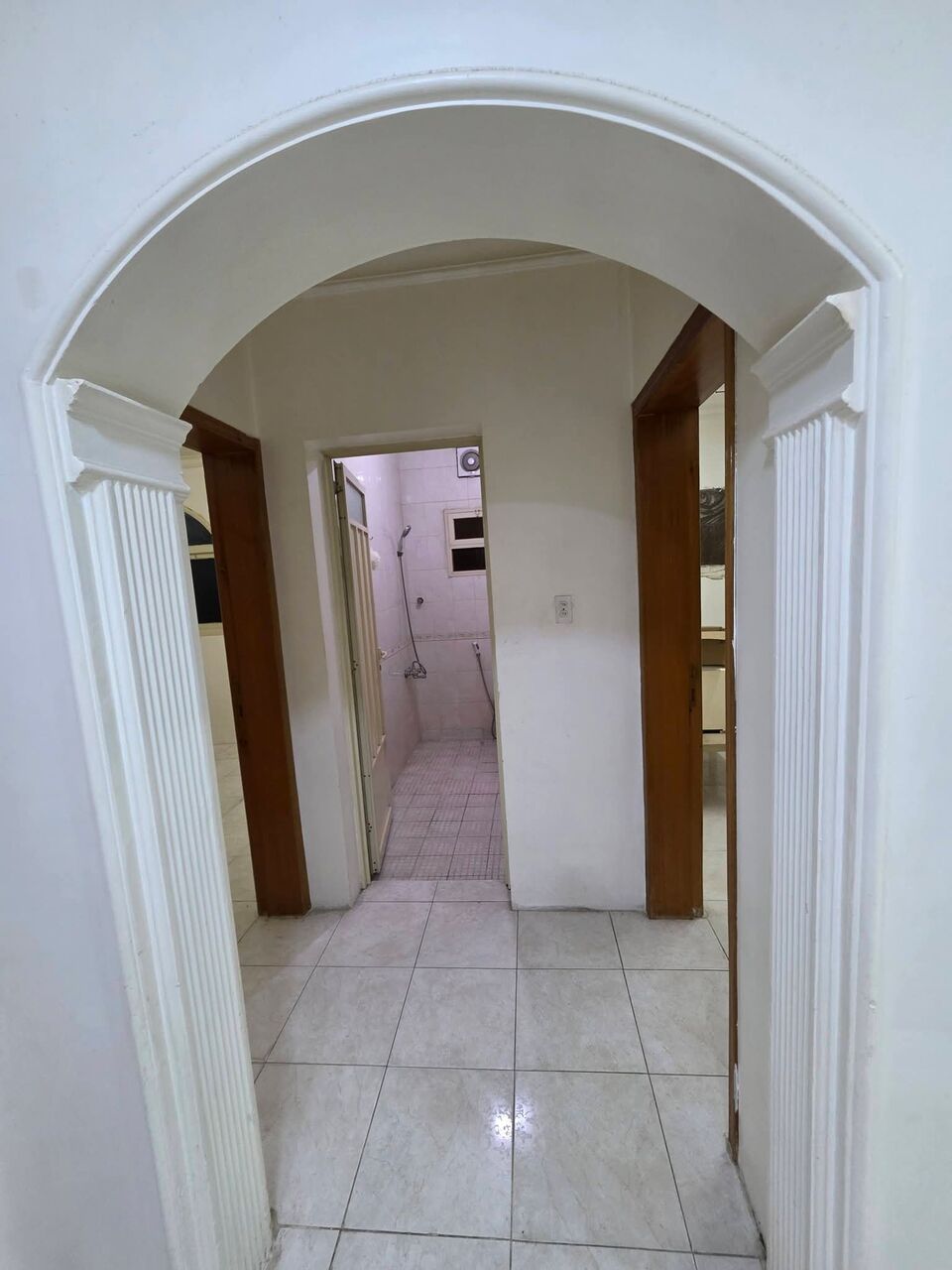 Thuqbah, Apartments, Flats, Houses & Villas, 2 BR,  FAMILY APARTMENT FOR RENT 🏠🛏️ Layout: 2 Bedrooms + Living Room🚿 1 Bathroom 🍳 Kitchen