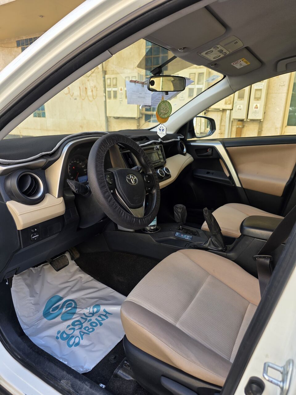 Riyadh, Vehicles, Cars & Trucks , SAR 42000,  Toyota RAV4,  2014,  Automatic,  189000 KM,