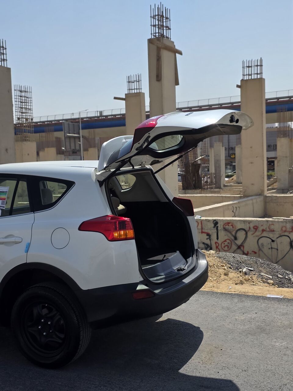 Riyadh, Vehicles, Cars & Trucks , SAR 42000,  Toyota RAV4,  2014,  Automatic,  189000 KM,