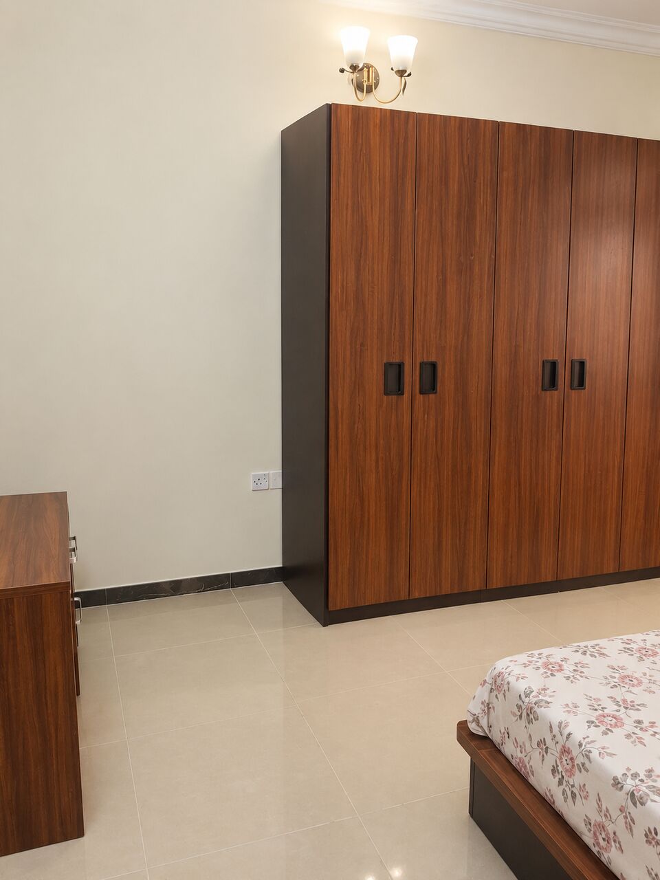 Adliya, Apartments, Flats, Houses & Villas, BHD 280/month,  Furnished,  2 BR,  For Rent: Apartment In Adliya.