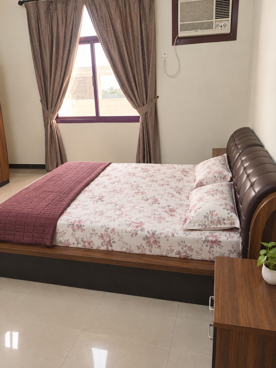 Adliya, Apartments, Flats, Houses & Villas, BHD 280/month,  Furnished,  2 BR,  For Rent: Apartment In Adliya.