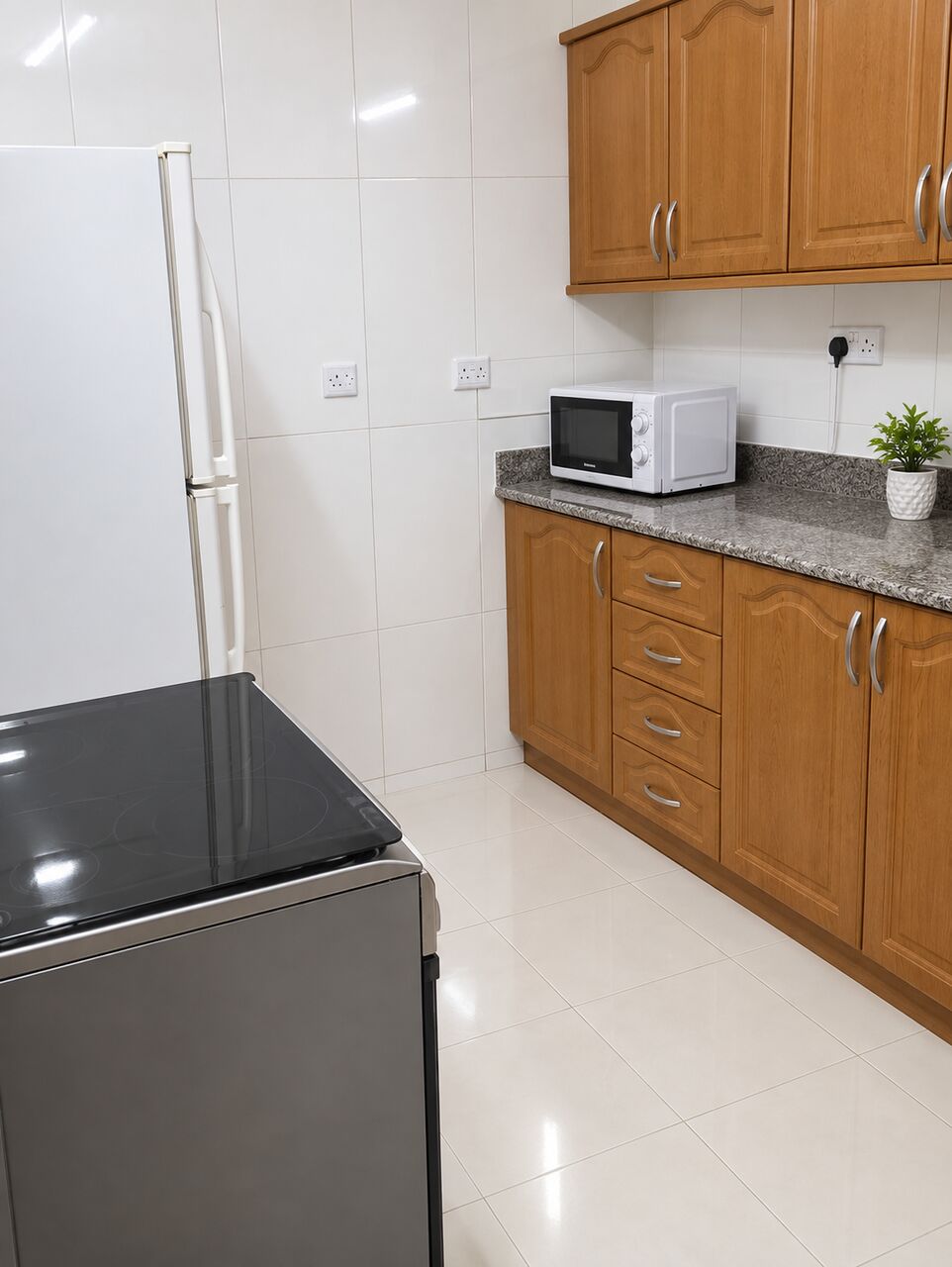 Adliya, Apartments, Flats, Houses & Villas, BHD 330/month,  Furnished,  3 BR,  For Rent : Apartment In Adliya.
