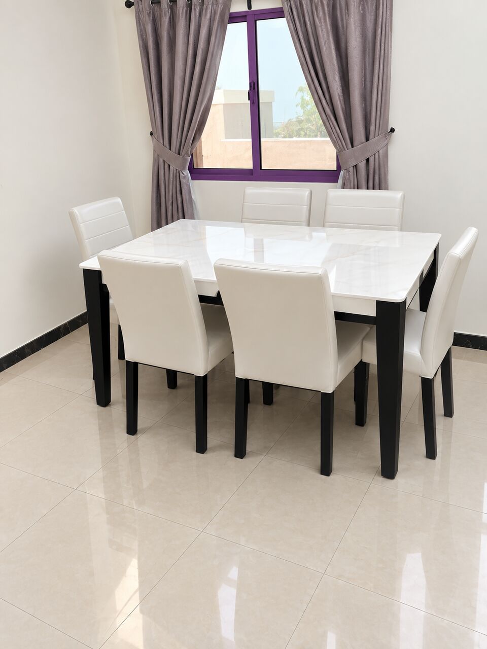 Adliya, Apartments, Flats, Houses & Villas, BHD 330/month,  Furnished,  3 BR,  For Rent : Apartment In Adliya.