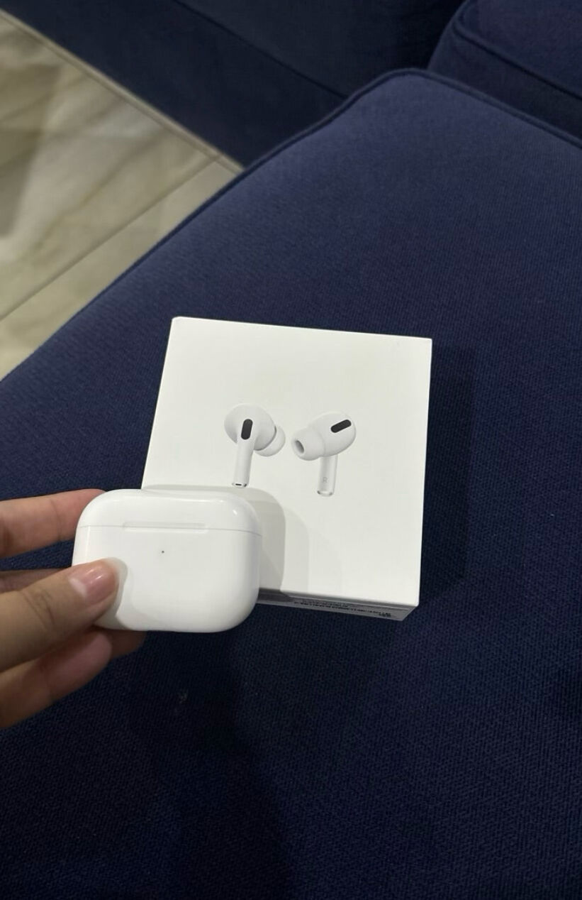 Dammam, Electronics, SAR 300,  🎧 Apple AirPods Pro – For Sale