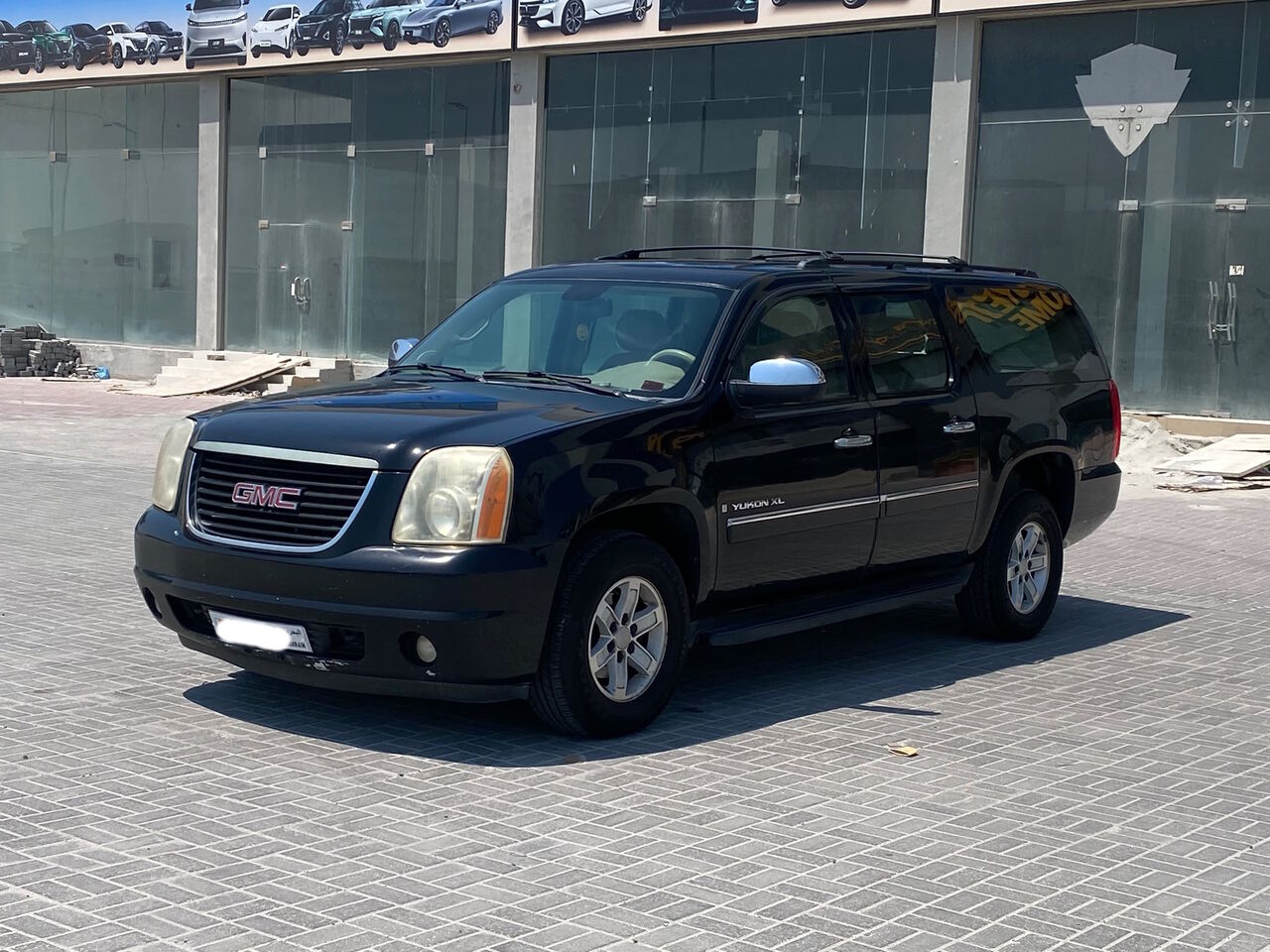 Manama, Vehicles, Cars & Trucks , BHD 3300,  GMC Yukon XL,  2009,  Automatic,  503300 KM,    (Black)