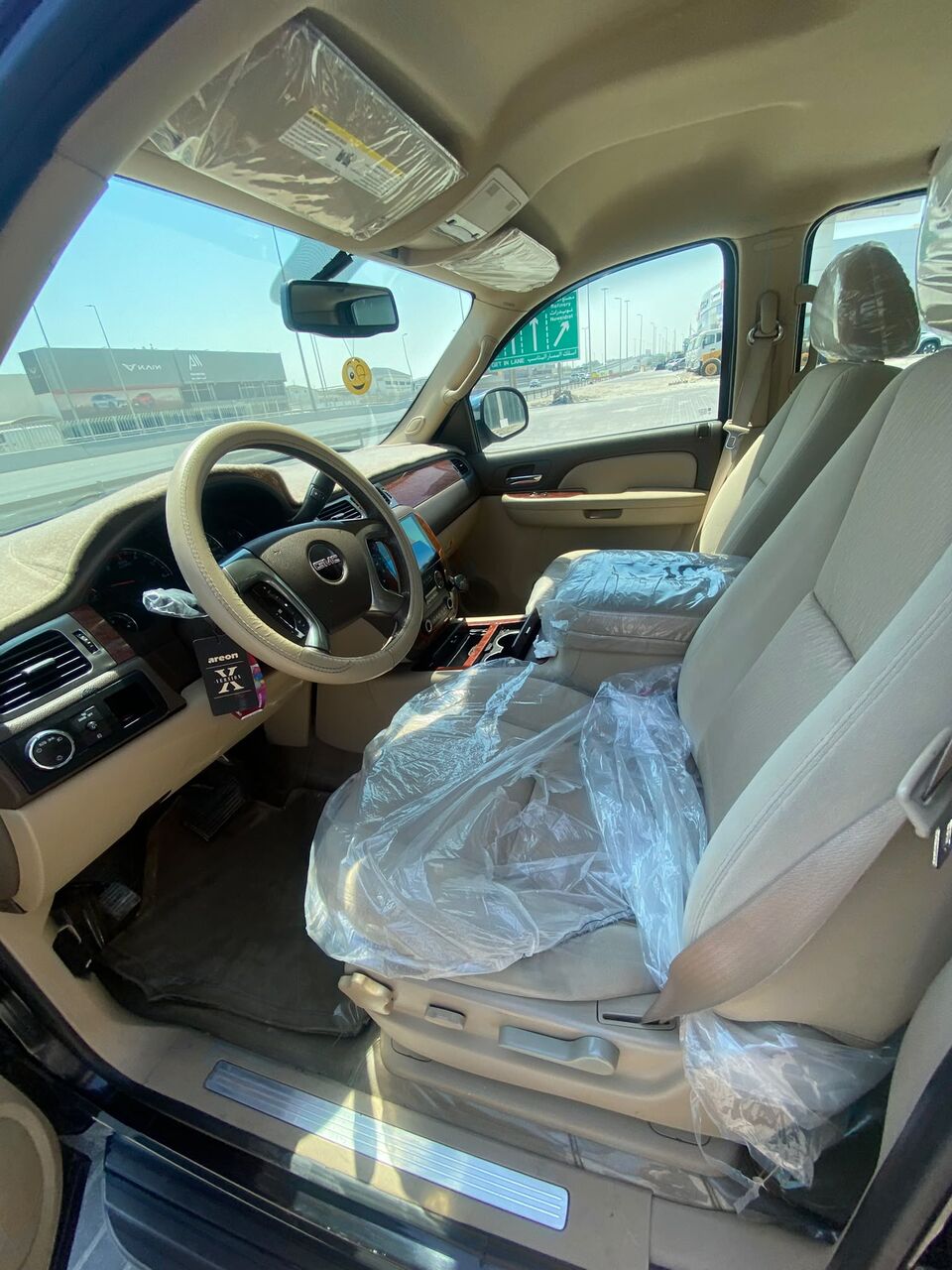 Manama, Vehicles, Cars & Trucks , BHD 3300,  GMC Yukon XL,  2009,  Automatic,  503300 KM,    (Black)