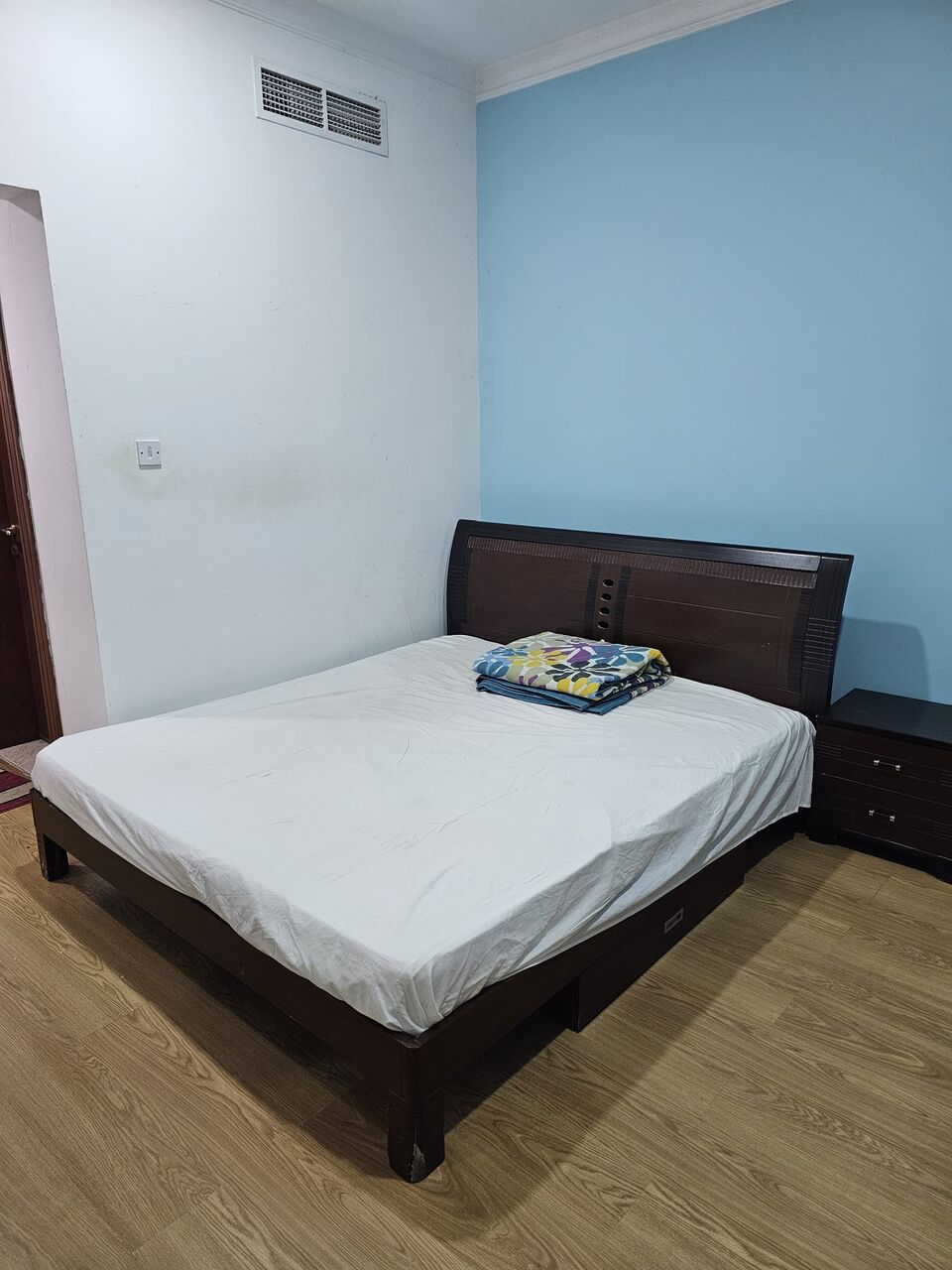 Gudaibiya, Housing Exchanges, BHD 90/month,  1 BR,  ROOM +Attached Bathroom For Rent