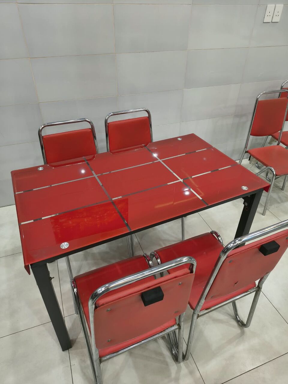 Al Adama, Furniture, SAR 200,  Table And Chairs