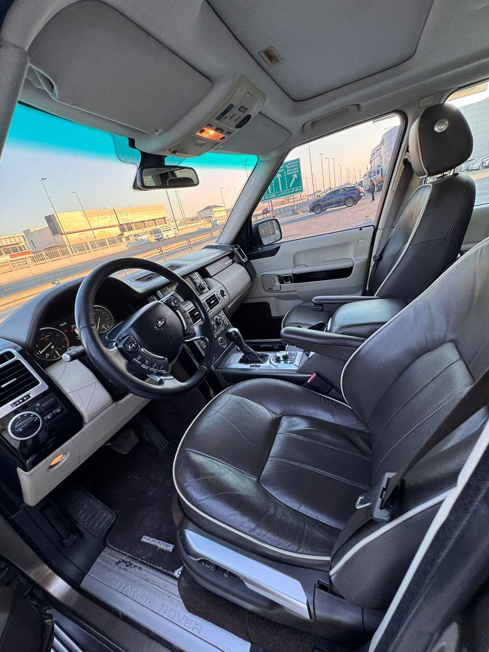 Manama, Vehicles, Cars & Trucks , BHD 2950,  Range Rover L322,  2011,  Automatic,  337150 KM,   /  (Brown)
