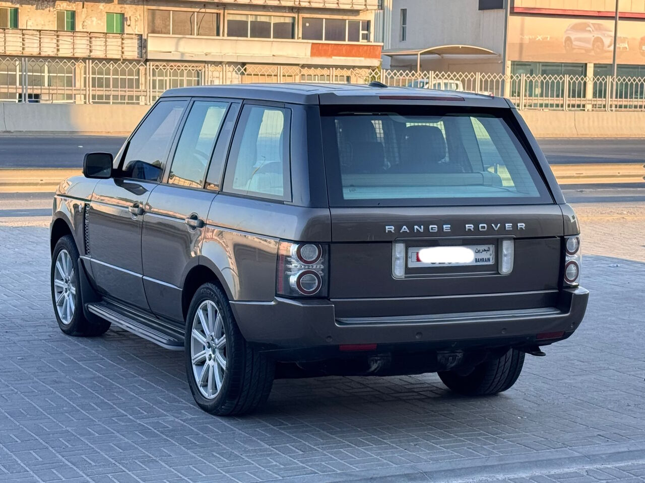 Manama, Vehicles, Cars & Trucks , BHD 2950,  Range Rover L322,  2011,  Automatic,  337150 KM,   /  (Brown)