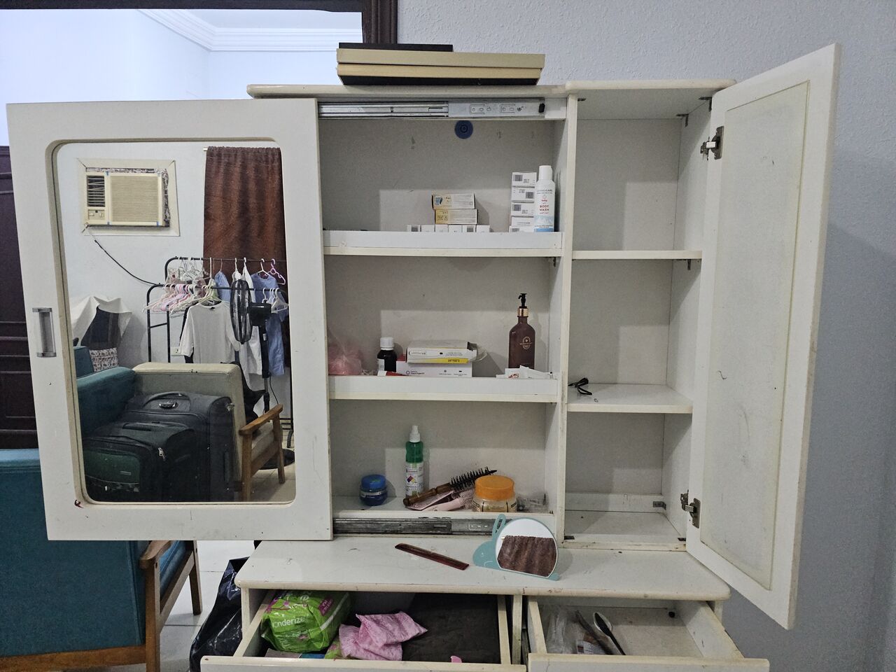 Jeddah, Furniture, SAR 100,  Dressing Table For Sale