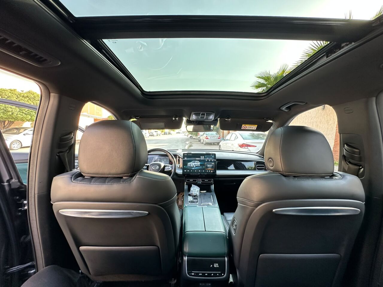 Riyadh, Vehicles, Cars & Trucks , SAR 72000,  GAC GS8 4WD,  2023,  Automatic,  74000 KM,    Full Options With Sunroof N Sales Accident Free Car (family Exit Sales)