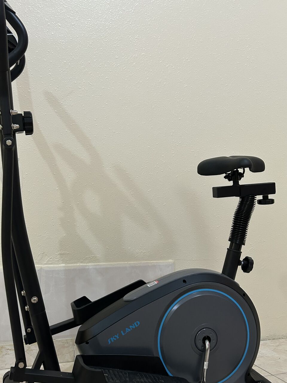 Jeddah, Health & Beauty Items, SAR 550,  Skyland Elliptical Exercise Machine Em1653
