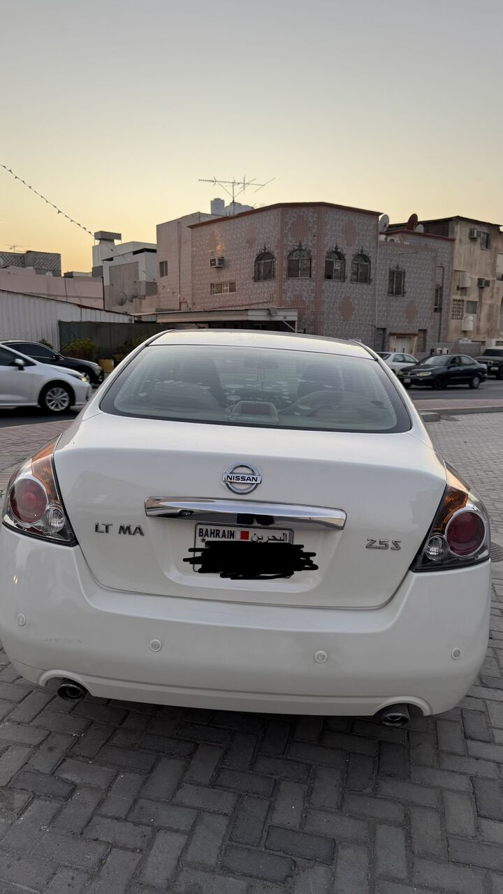 Adliya, Vehicles, Cars & Trucks , BHD 1500,  Nissan Altima,  2012,  Automatic,  124000 KM,    For Sale