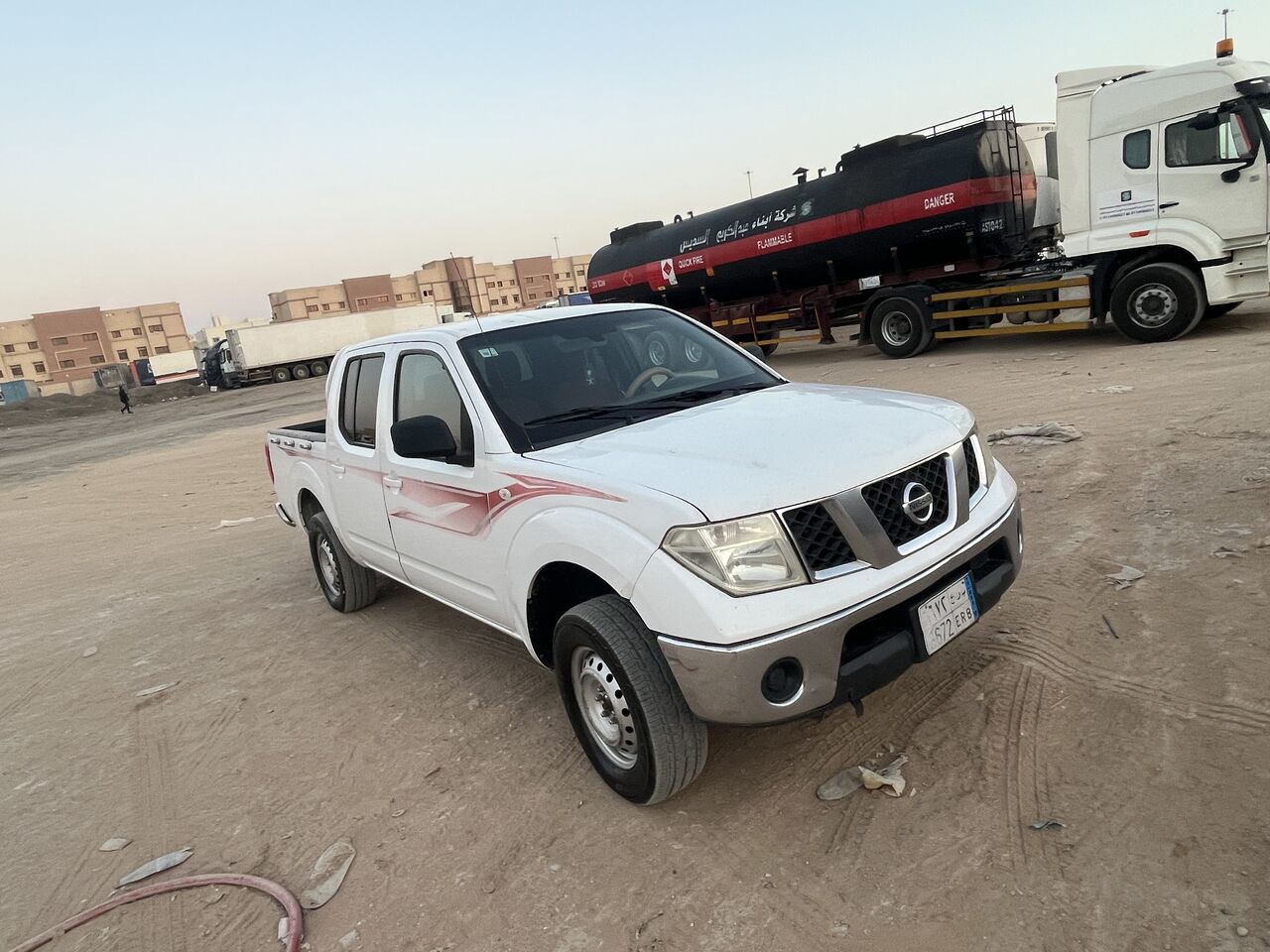 Riyadh, Vehicles, Cars & Trucks , SAR 30000,  Nissan Navara,  2014,  Manual,  377 KM,  Pick Up Car