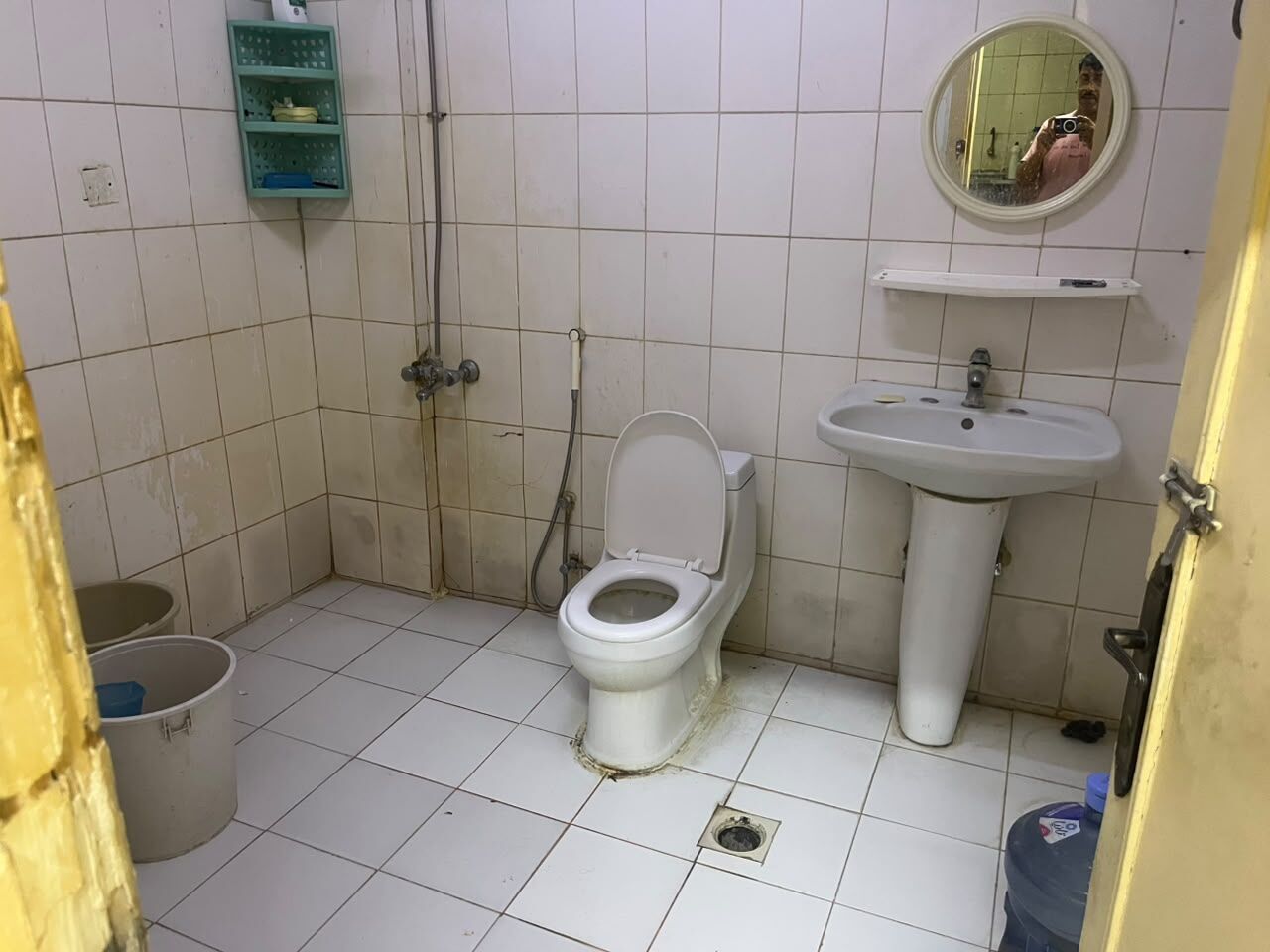 Al Wizarat, Apartments, Flats, Houses & Villas, SAR 1300/month,  1 BR,  Single Room Available For Rent