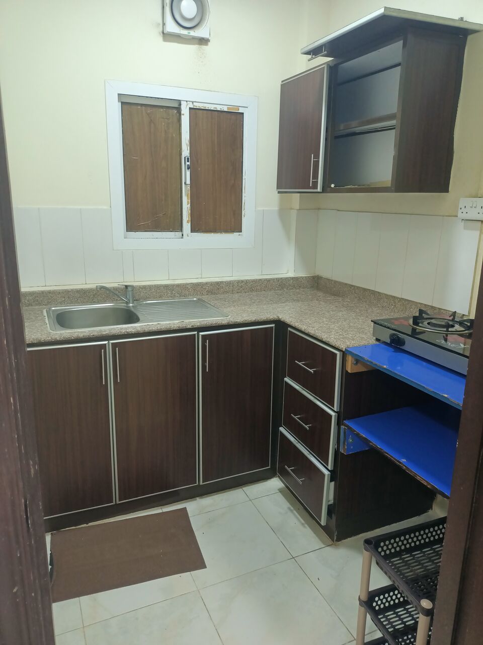Gudaibiya, Apartments, Flats, Houses & Villas, BHD 160/month,  1 BR,  Fully Furnished 1 Bedroom Flat For Rent In Gudaibiya With Electricity