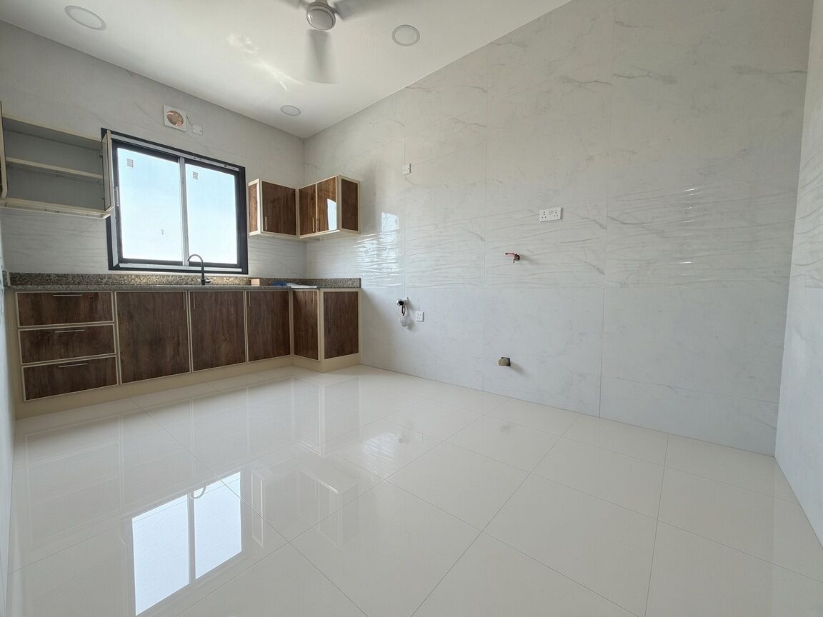 Jid Ali, Apartments, Flats, Houses & Villas, BHD 300/month,  3 BR,  @3BATHROOM Hall Kitchen With Electricity Car Parking Brand New Building
