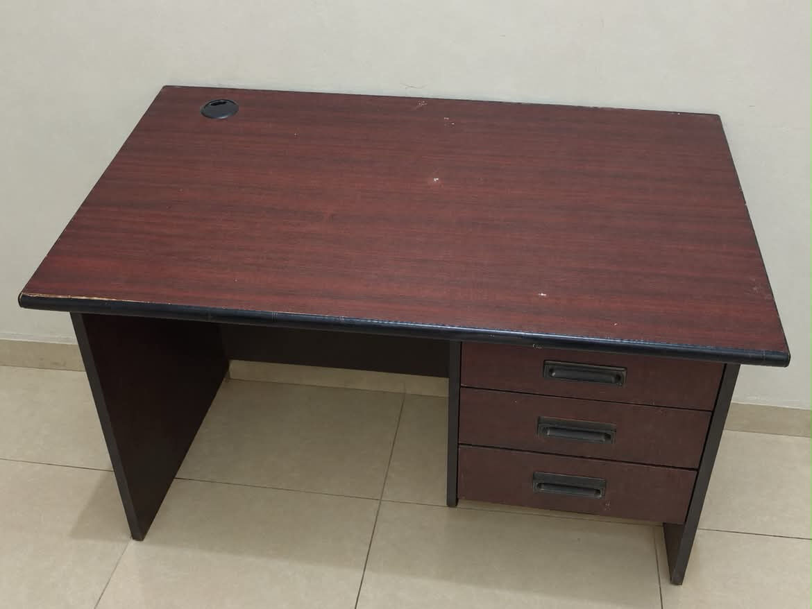 Jeddah, Furniture, SAR 149,  Office/study Table For URGENT SALE